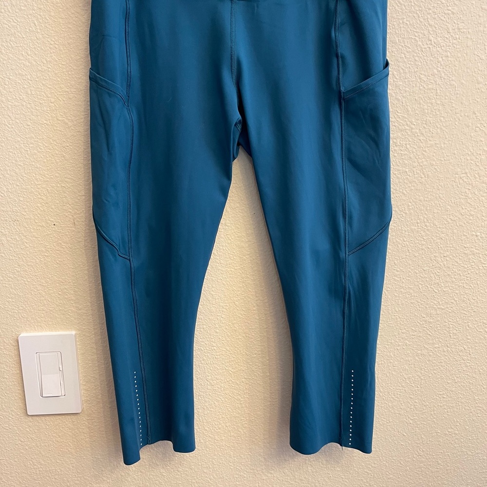 Teal Lululemon Fast & Free Crop Leggings 19”